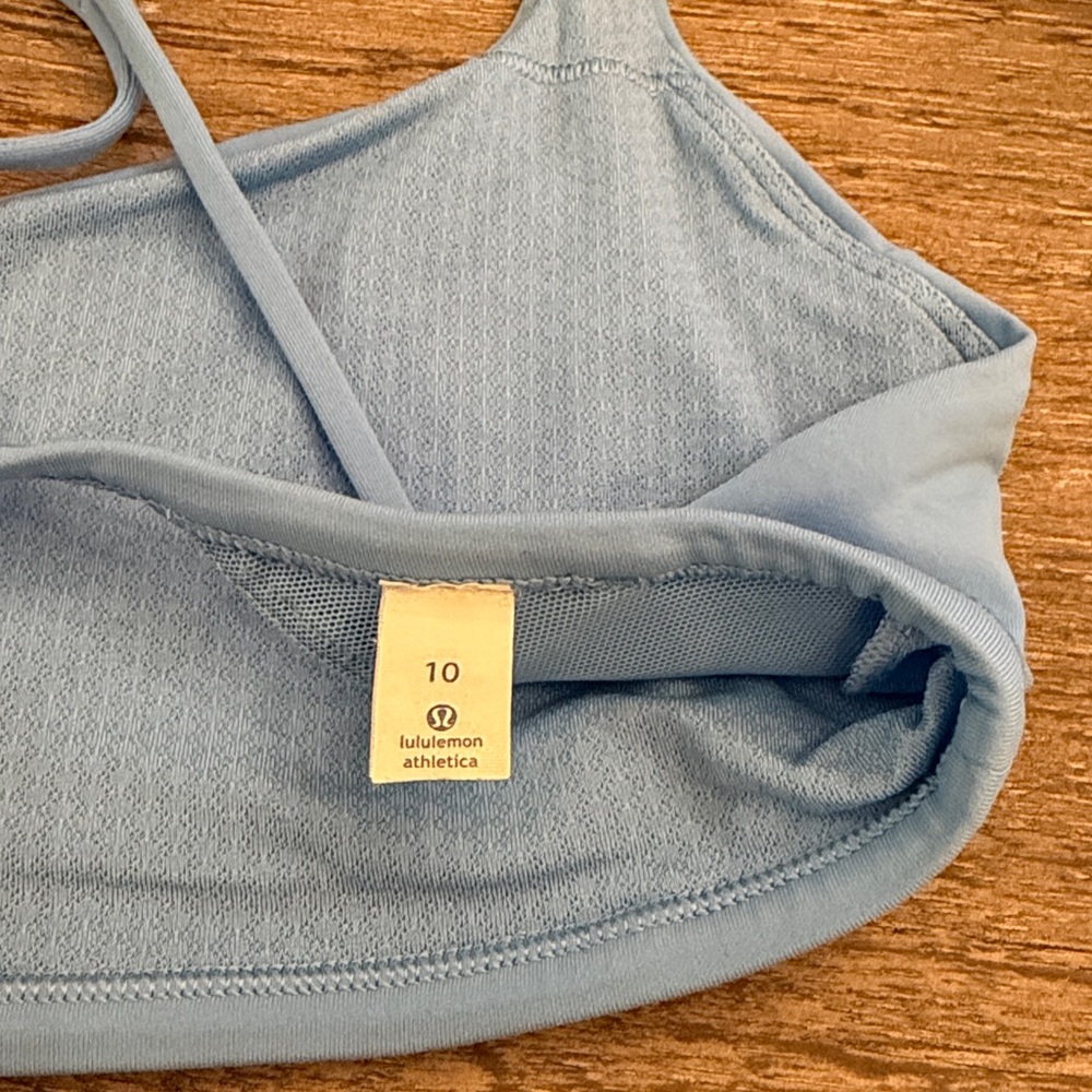 LULULEMON Free To Be Zen Bra in Aero Blue Sz 10 - NWOT!! - Picture 13 of 13